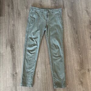 Uniqlo Olive chinos